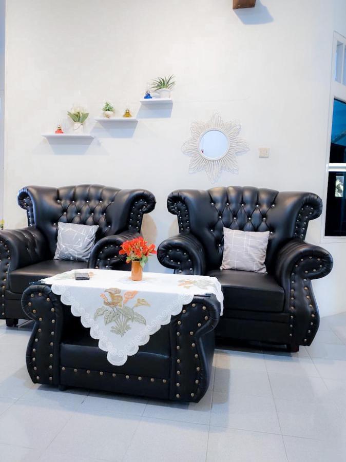 Twentynine Homestay Banyuwangi  Exterior photo